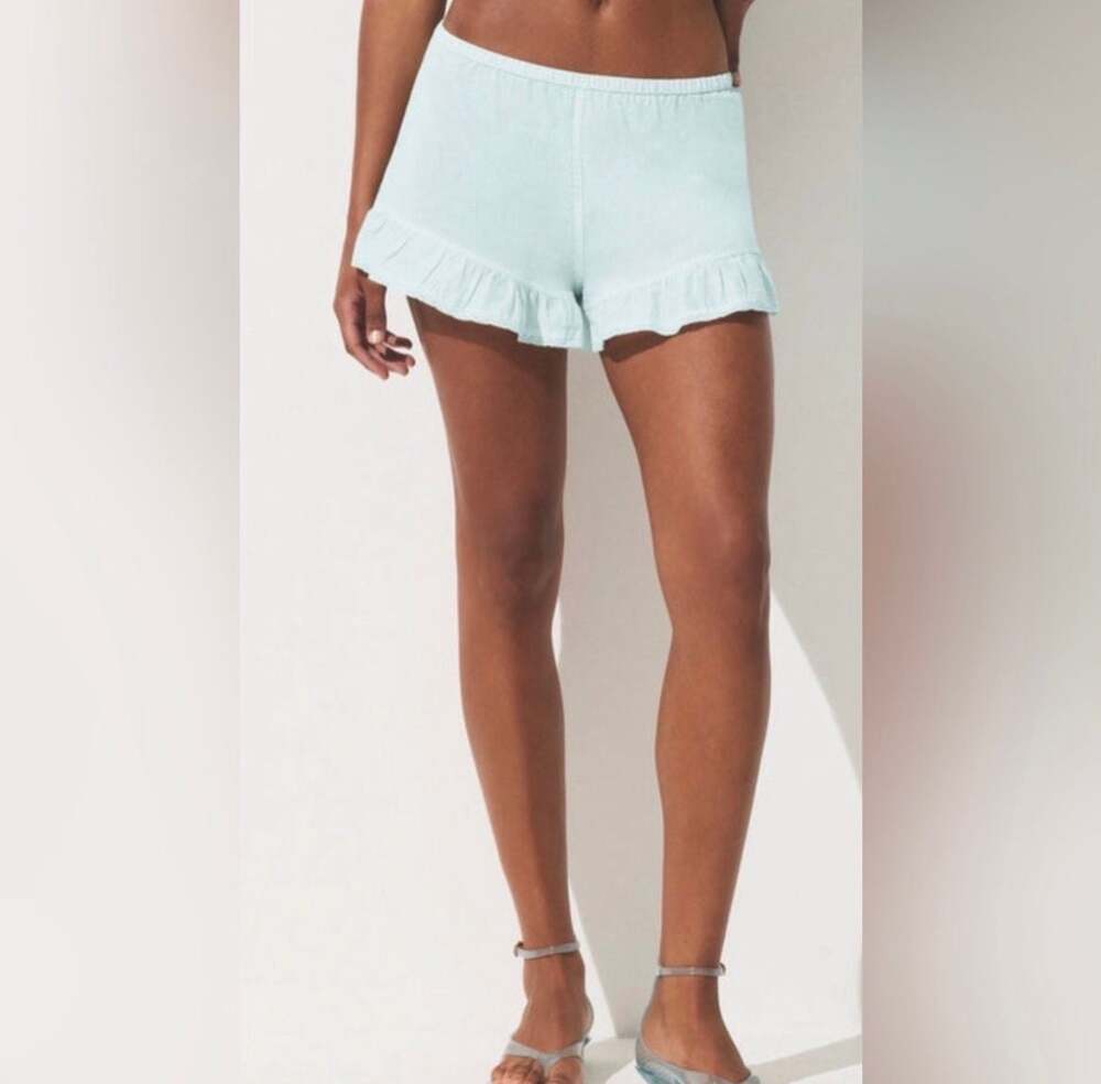 SKIMS Cotton Voile Ruffle Hem Short in Frost Large
